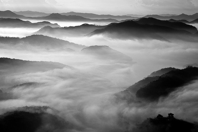 bergen en wolken