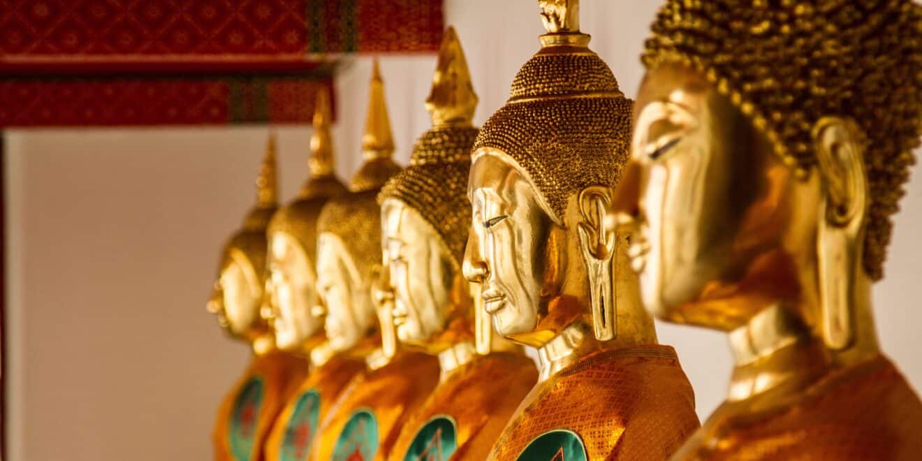 Boeddha's in een rij